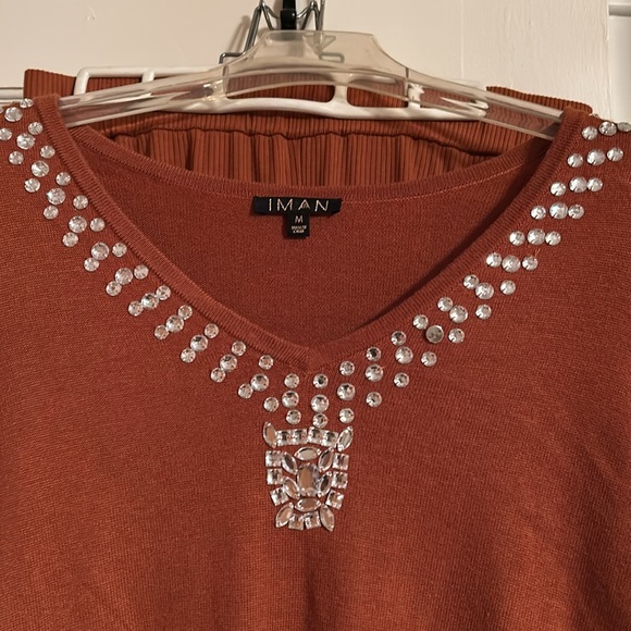 Iman 2 piece rust set, pants ribbed wide leg, size medium, top has some bling - Picture 5 of 8